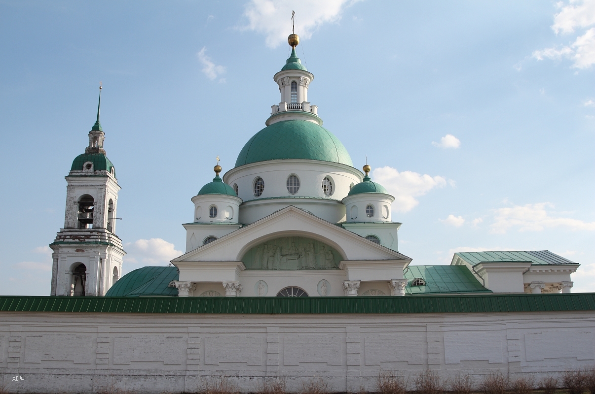 Спасо Яковлевский монастырь часовня вид сверху